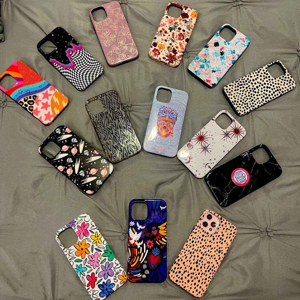 iPhone 12 ProMax cell phone cases.